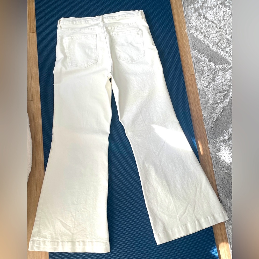 Jessica Simpson white bell bottom jeans. Never worn